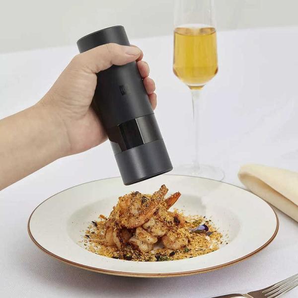 Электрическая мельница Xiaomi HuoHou Electric Grinder Rechargeable (HU0200) Черный Электрическая мельница Xiaomi HuoHou Electric Grinder Rechargeable (HU0200) Черный